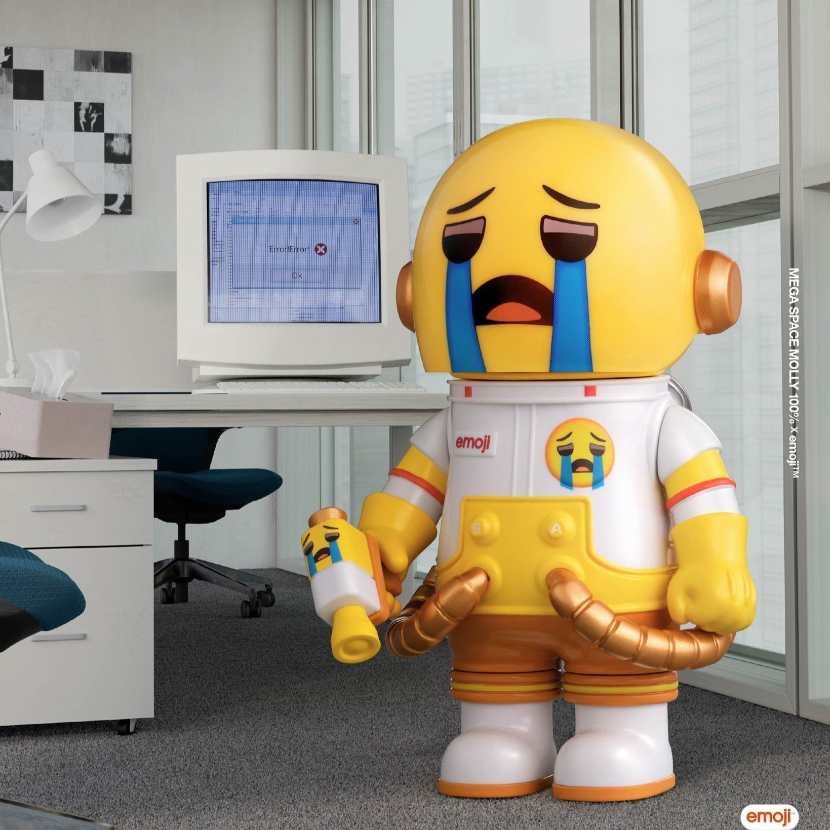 mega-space-molly-100-emojiв„ў-series  POP Mart MOLLY