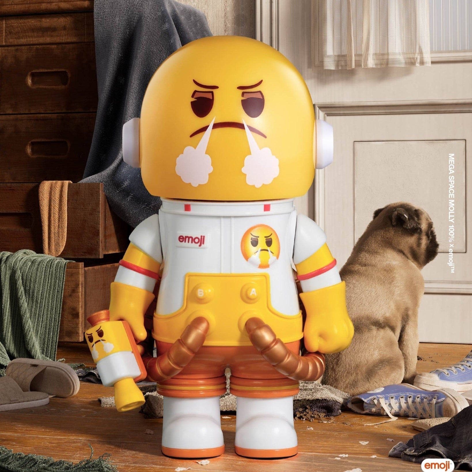 mega-space-molly-100-emojiв„ў-series  POP Mart MOLLY