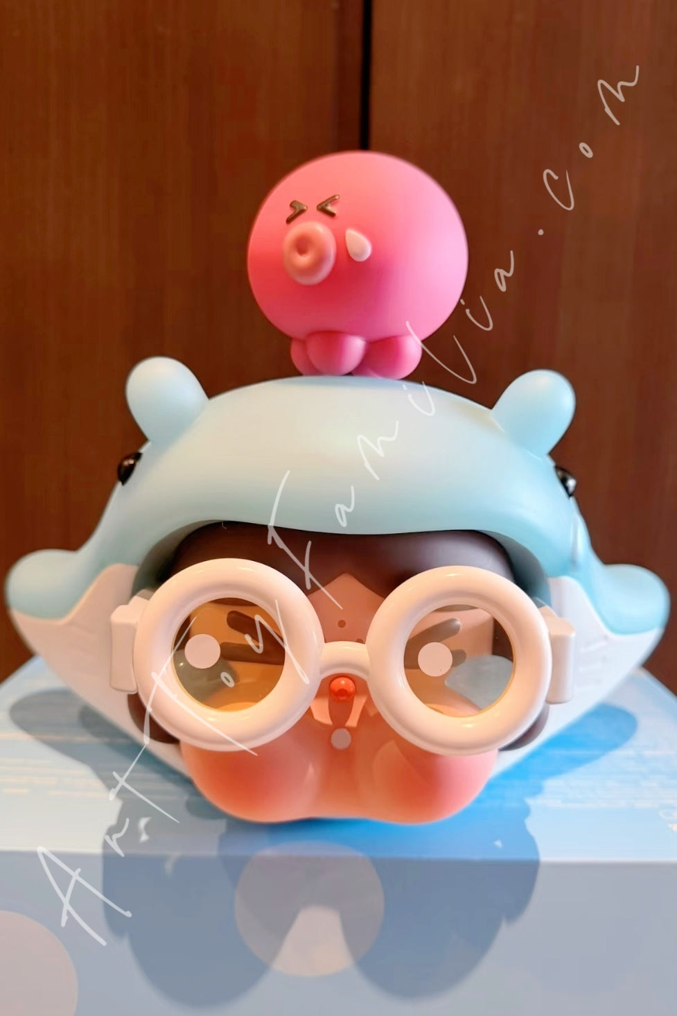 crybaby-cry-me-an-ocean-series-lampPOP Mart Crybaby