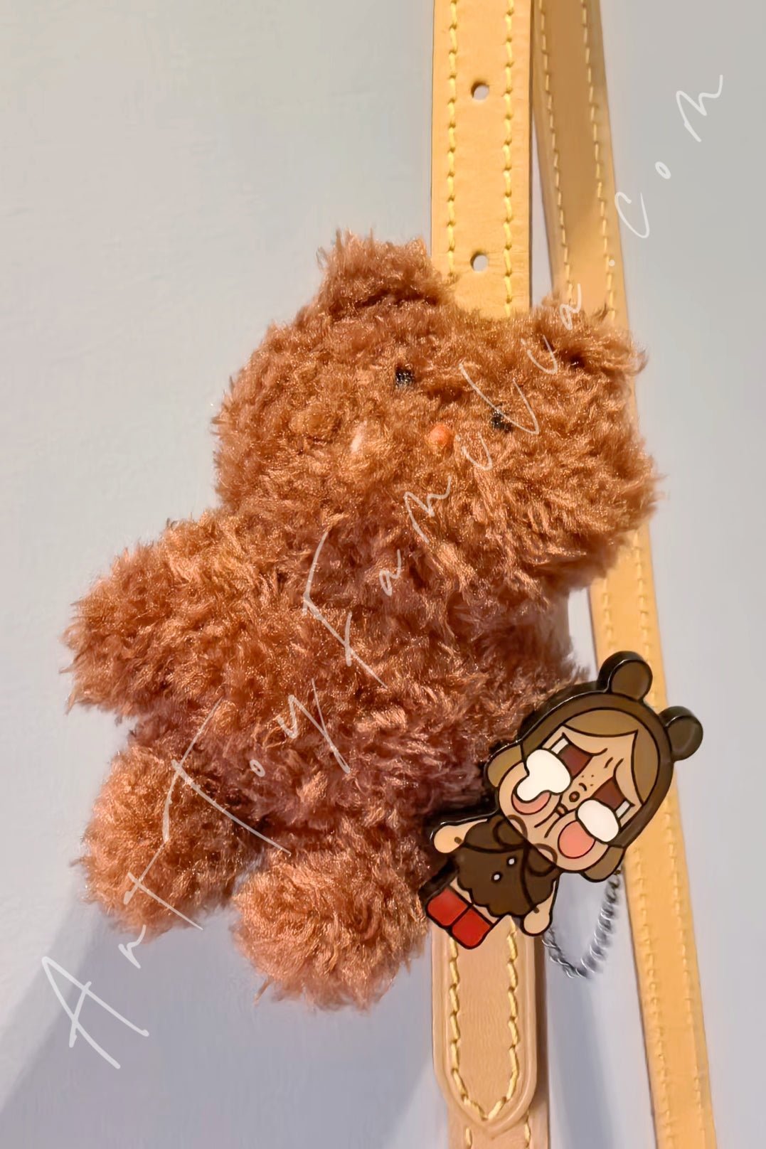 crybaby-crying-again-series-plush-badge-POP Mart Crybaby
