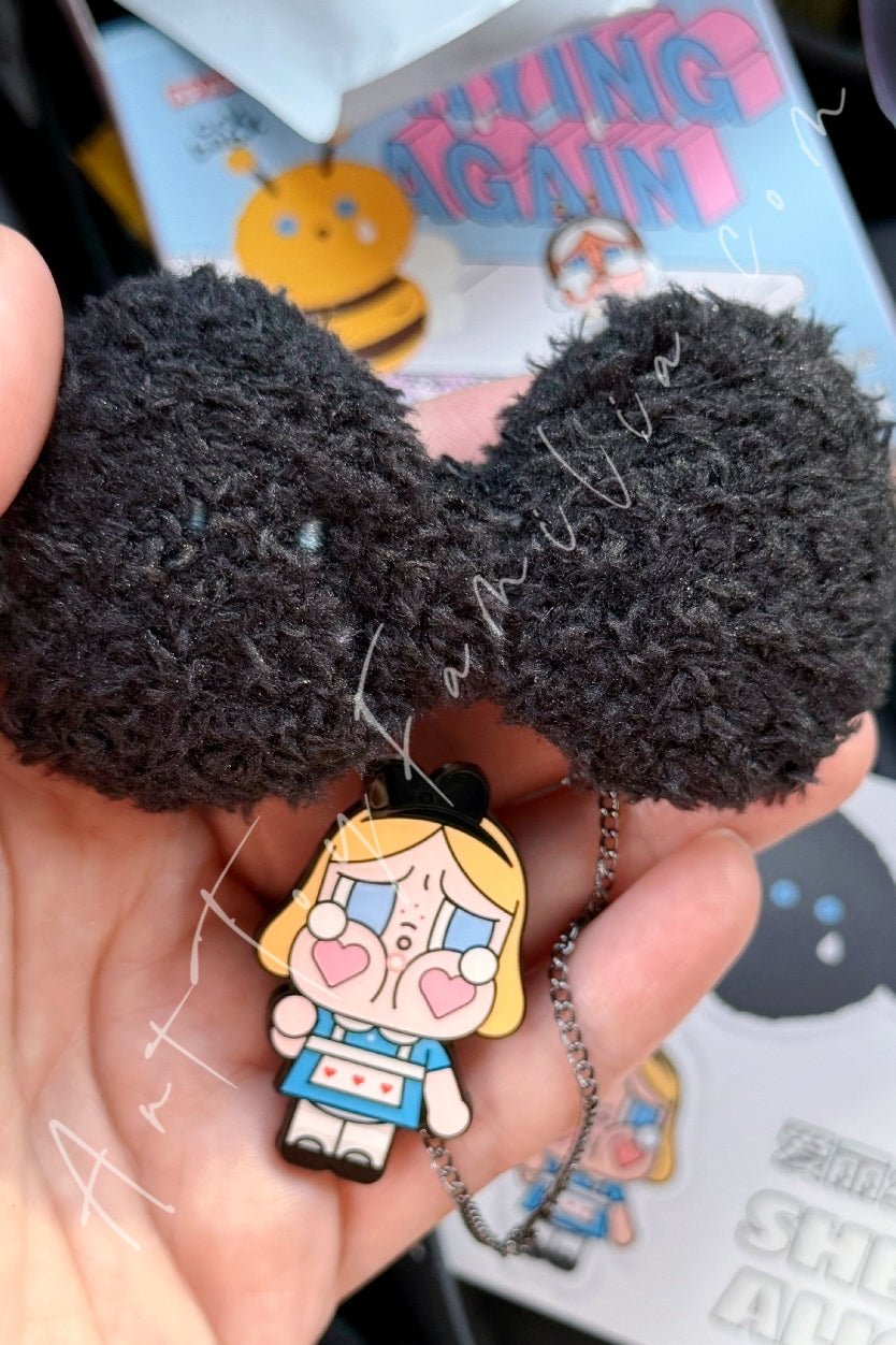 crybaby-crying-again-series-plush-badge-POP Mart Crybaby