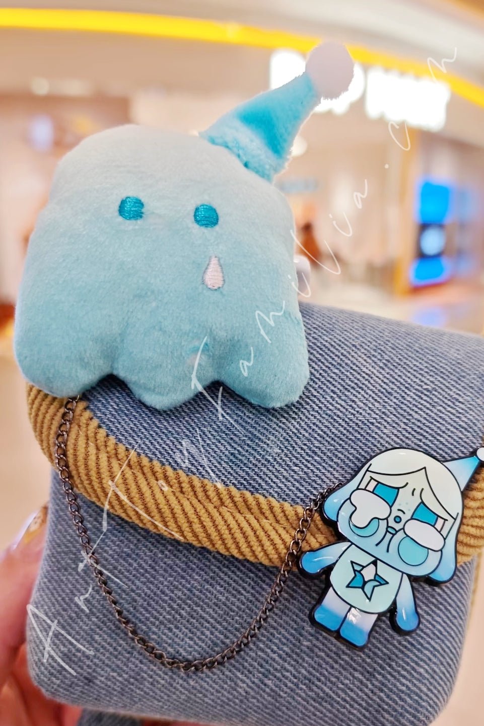 crybaby-crying-again-series-plush-badge-POP Mart Crybaby