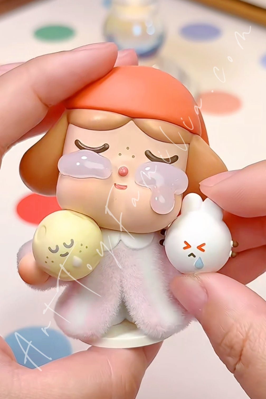 crybaby-crying-to-the-moon-series-POP Mart Crybaby