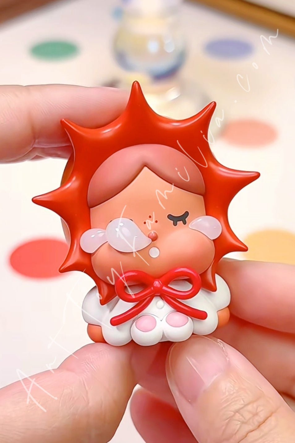 crybaby-crying-to-the-moon-sitting-series-POP Mart Crybaby